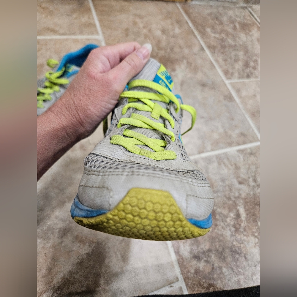 New Balance shoes - Picture 5 of 16